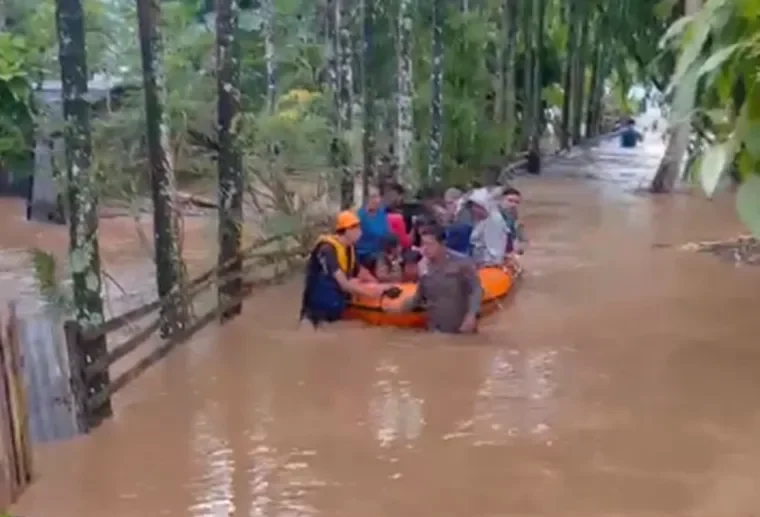 Ratusan Rumah Terendam Banjir di Kota Solok, BPBD Terus Evakuasi Warga